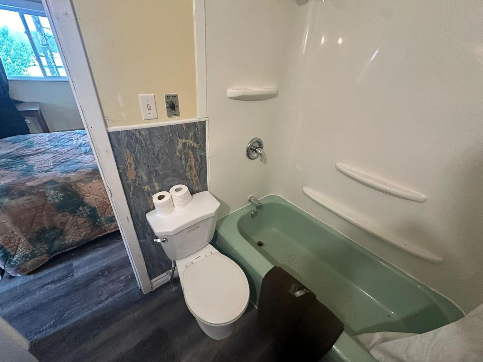 Pine Ridge Motel 蒂明斯 外观 照片