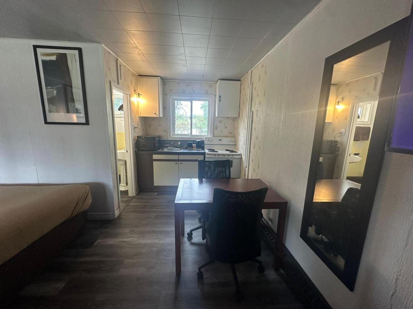 Pine Ridge Motel 蒂明斯 外观 照片