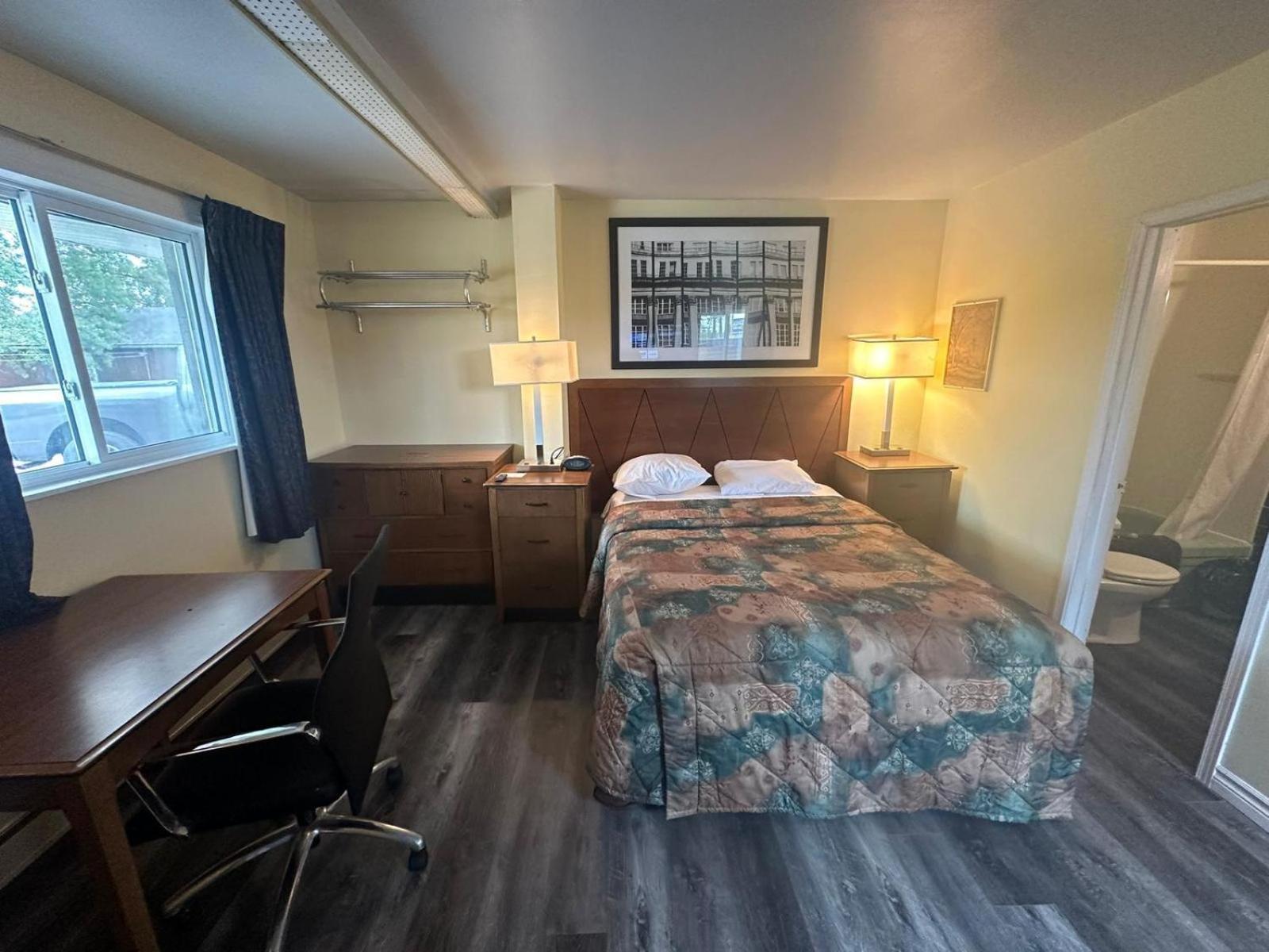 Pine Ridge Motel 蒂明斯 外观 照片