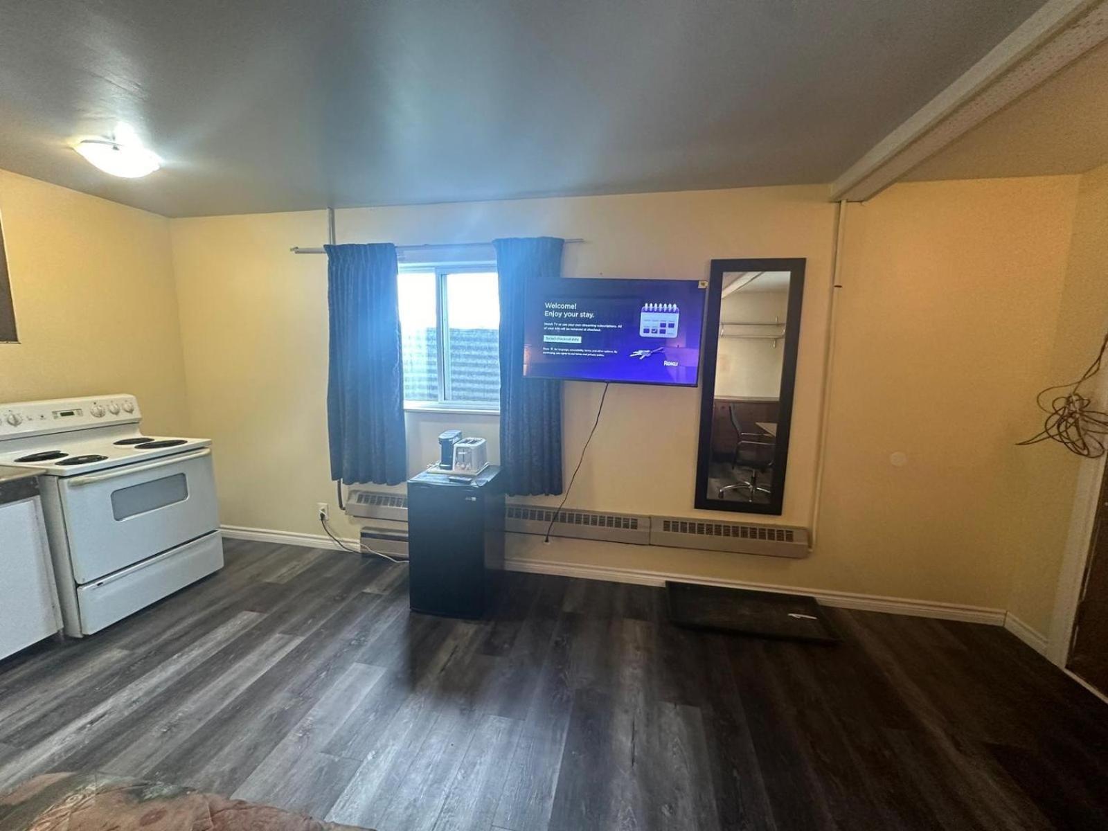 Pine Ridge Motel 蒂明斯 外观 照片