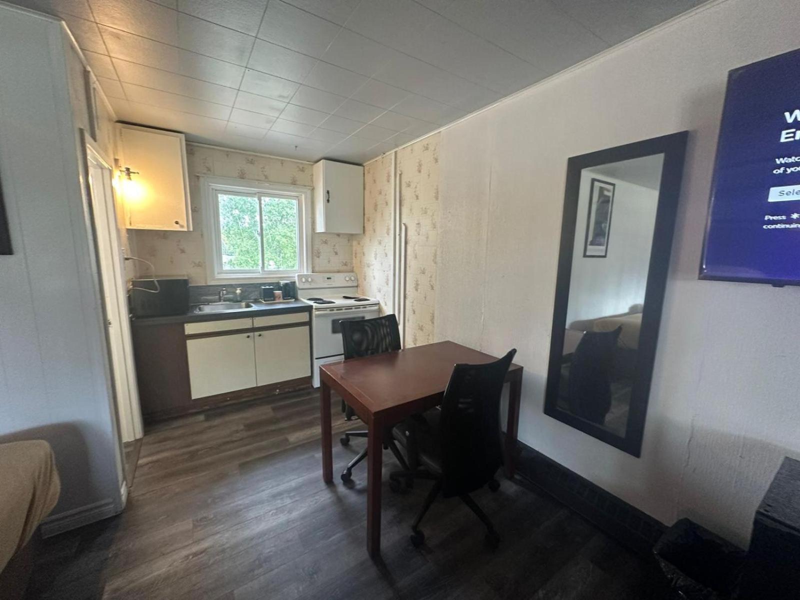 Pine Ridge Motel 蒂明斯 外观 照片